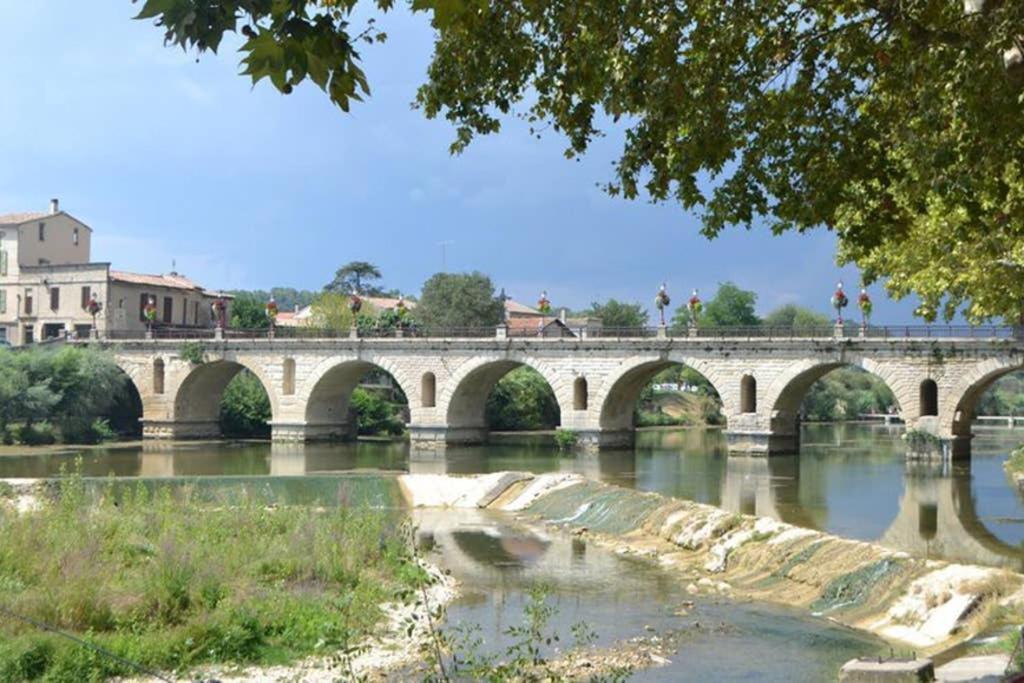 Le Clos Des Vignes Junas Exterior foto